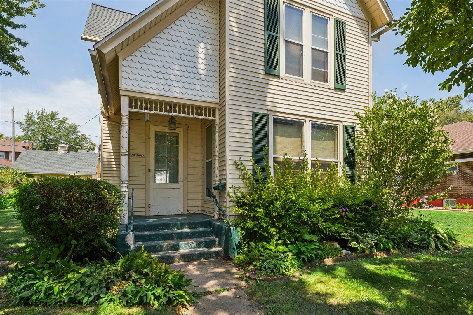 815 12th Avenue Property Photo 9