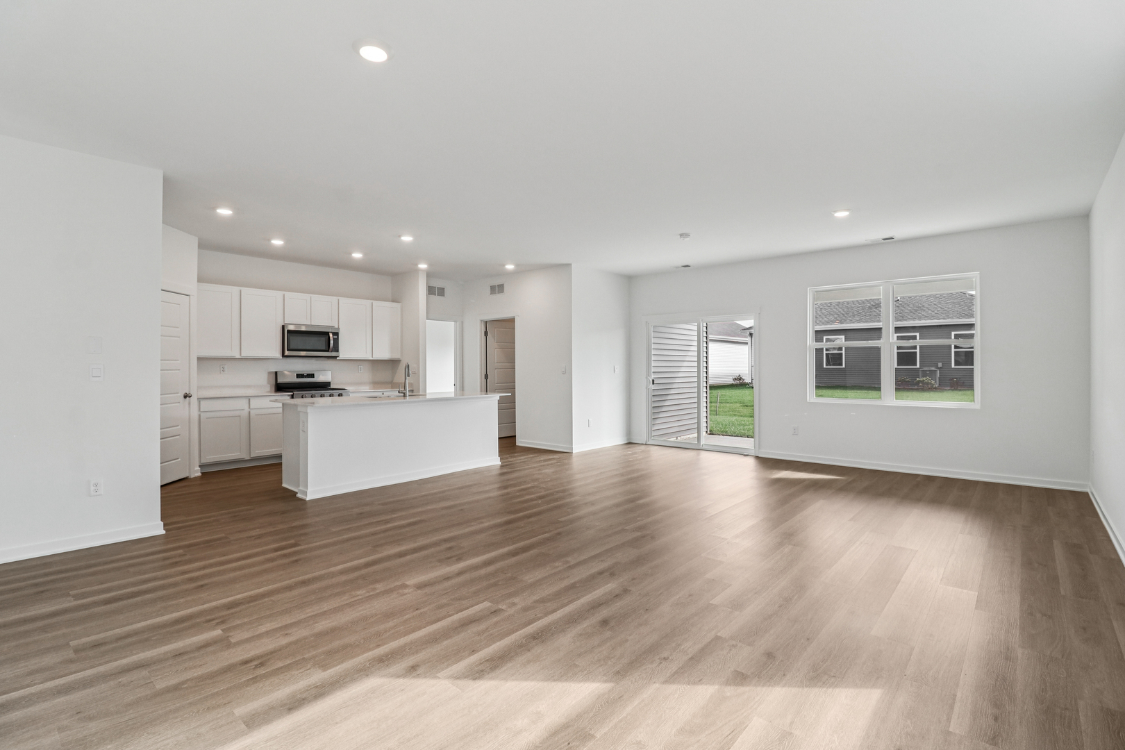 6284 Redwood Trail Property Photo 9
