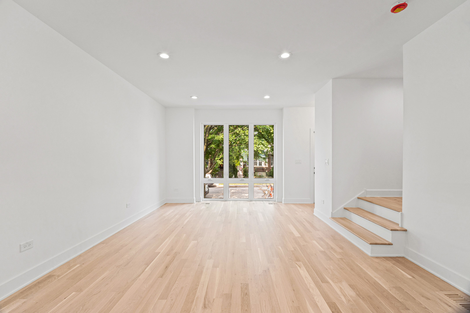 1535 Scoville Avenue Property Photo 3