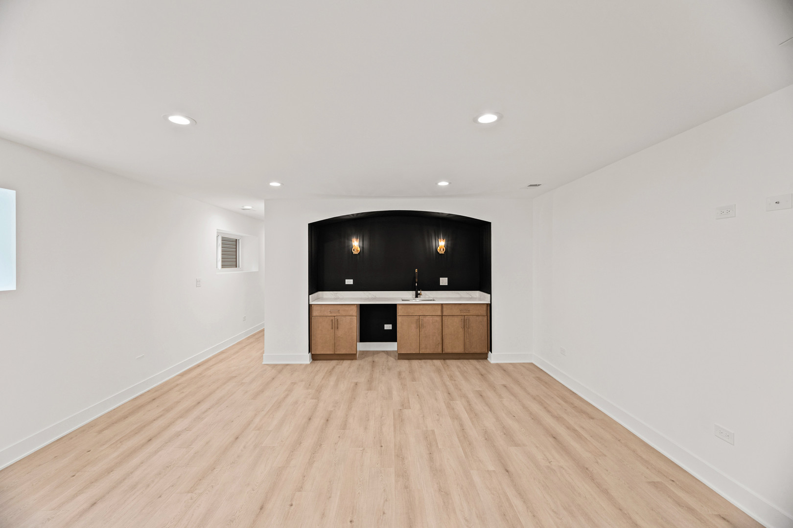 1535 Scoville Avenue Property Photo 10