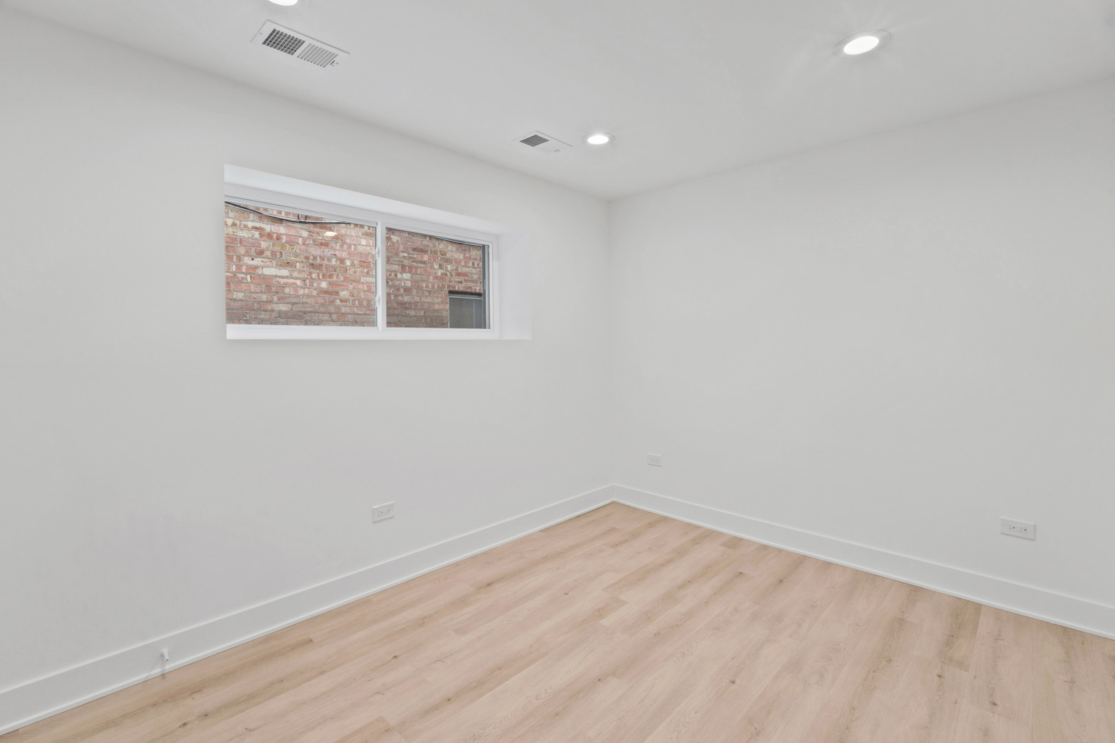 1535 Scoville Avenue Property Photo 12