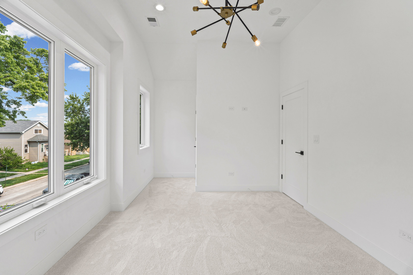 1535 Scoville Avenue Property Photo 14