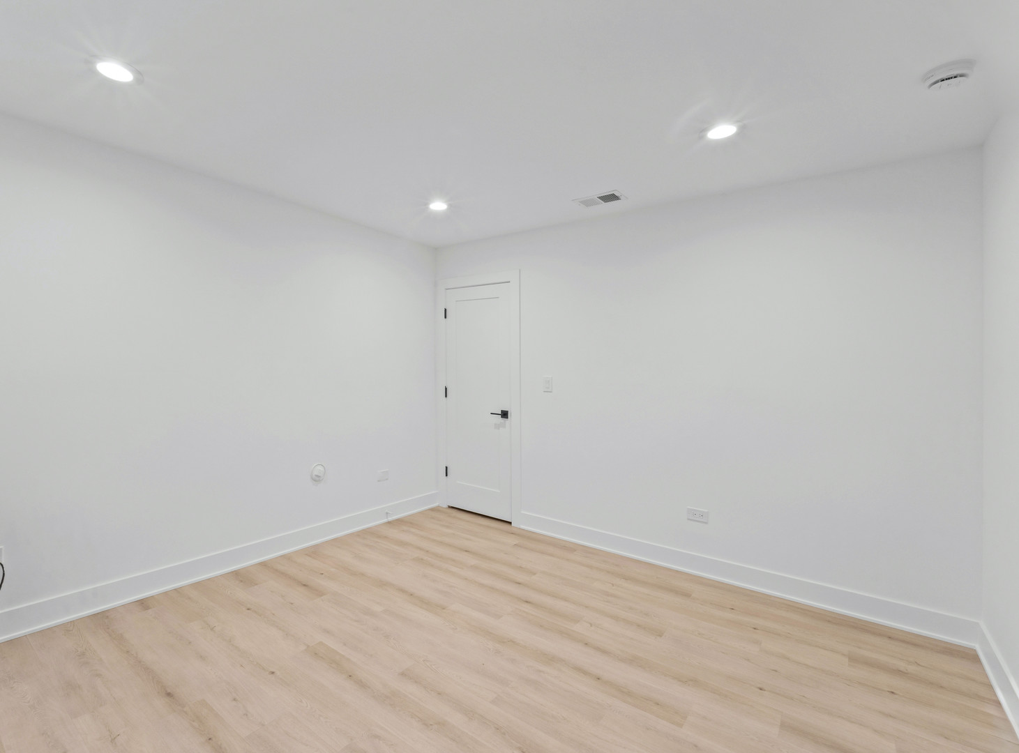 1535 Scoville Avenue Property Photo 17