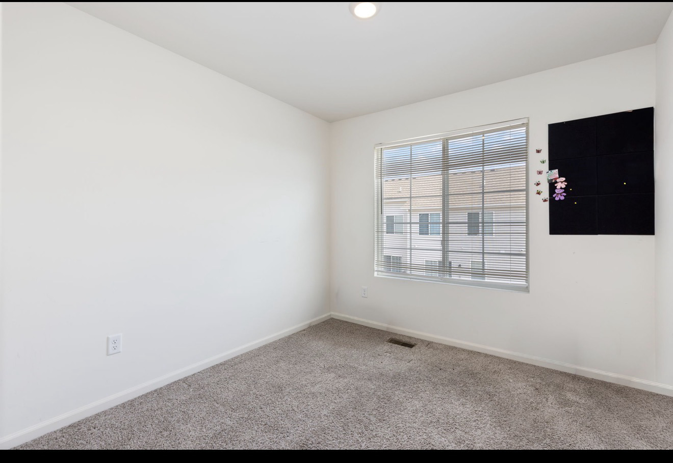 3758 Bissel Drive Property Photo 16