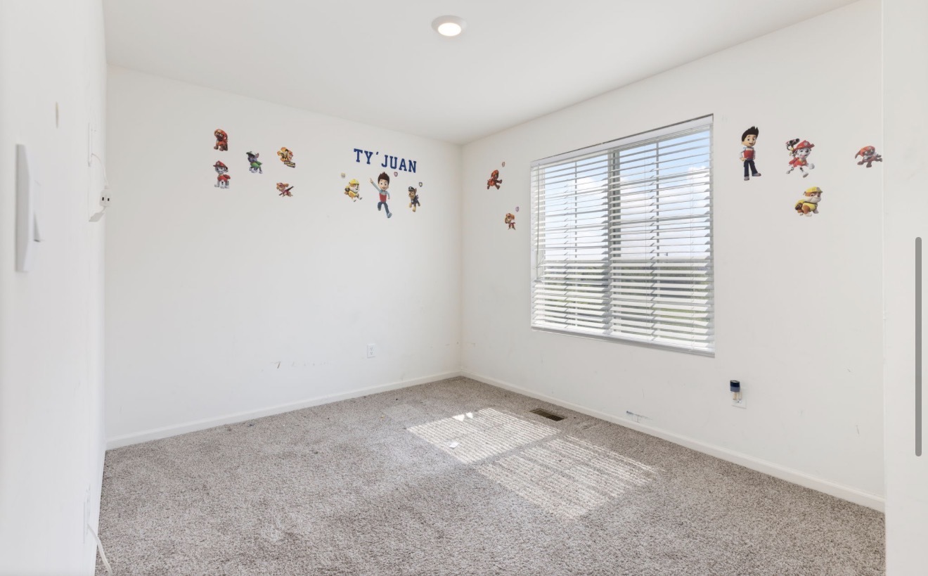 3758 Bissel Drive Property Photo 18