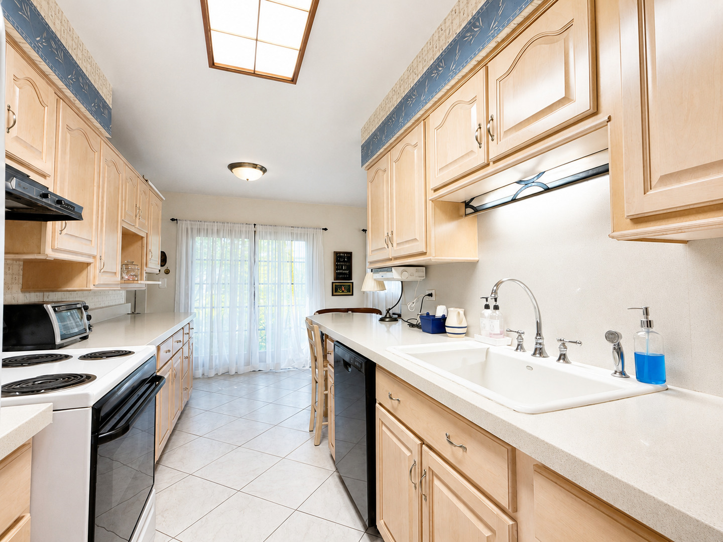 136 E Kimball Avenue Property Photo 6