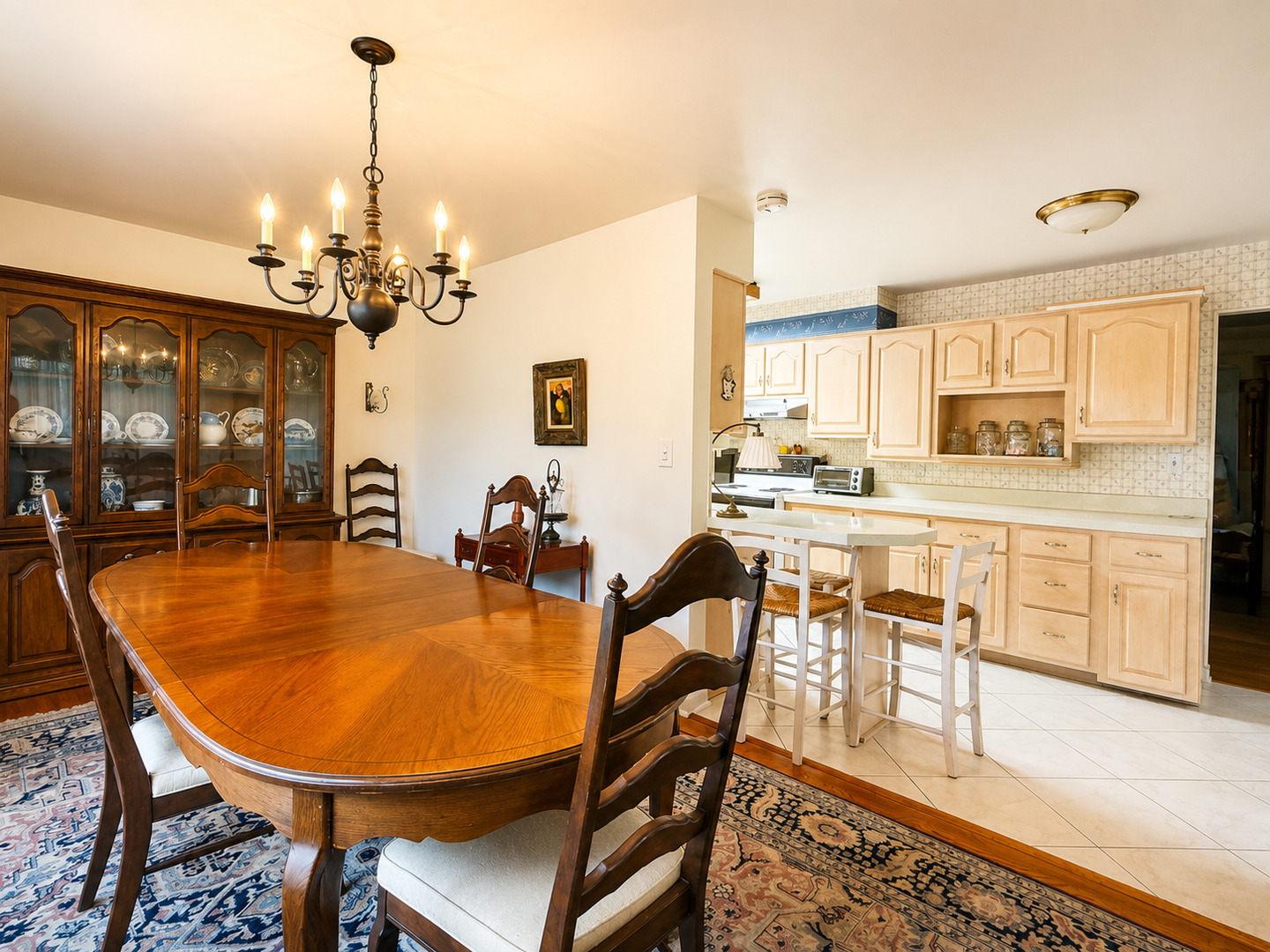 136 E Kimball Avenue Property Photo 8