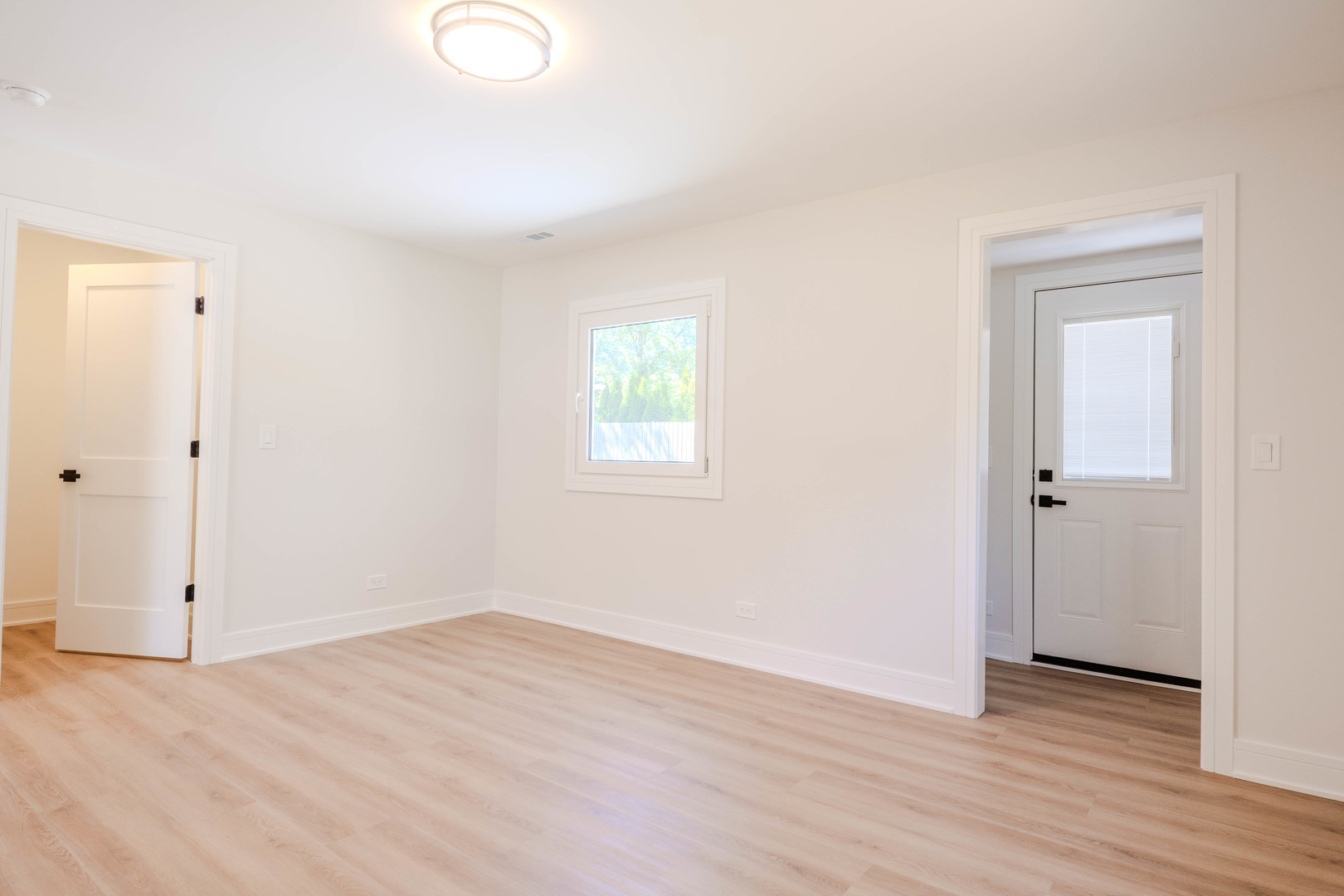 1823 E Park Place Property Photo 9