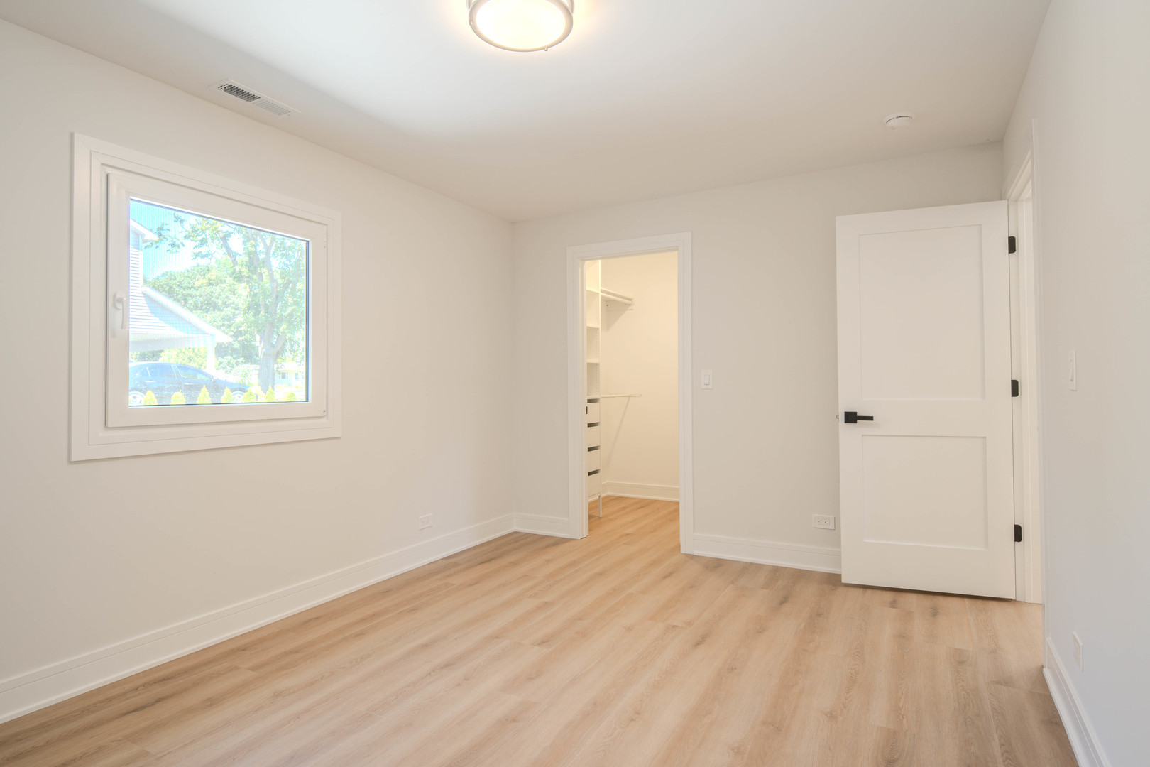 1823 E Park Place Property Photo 11