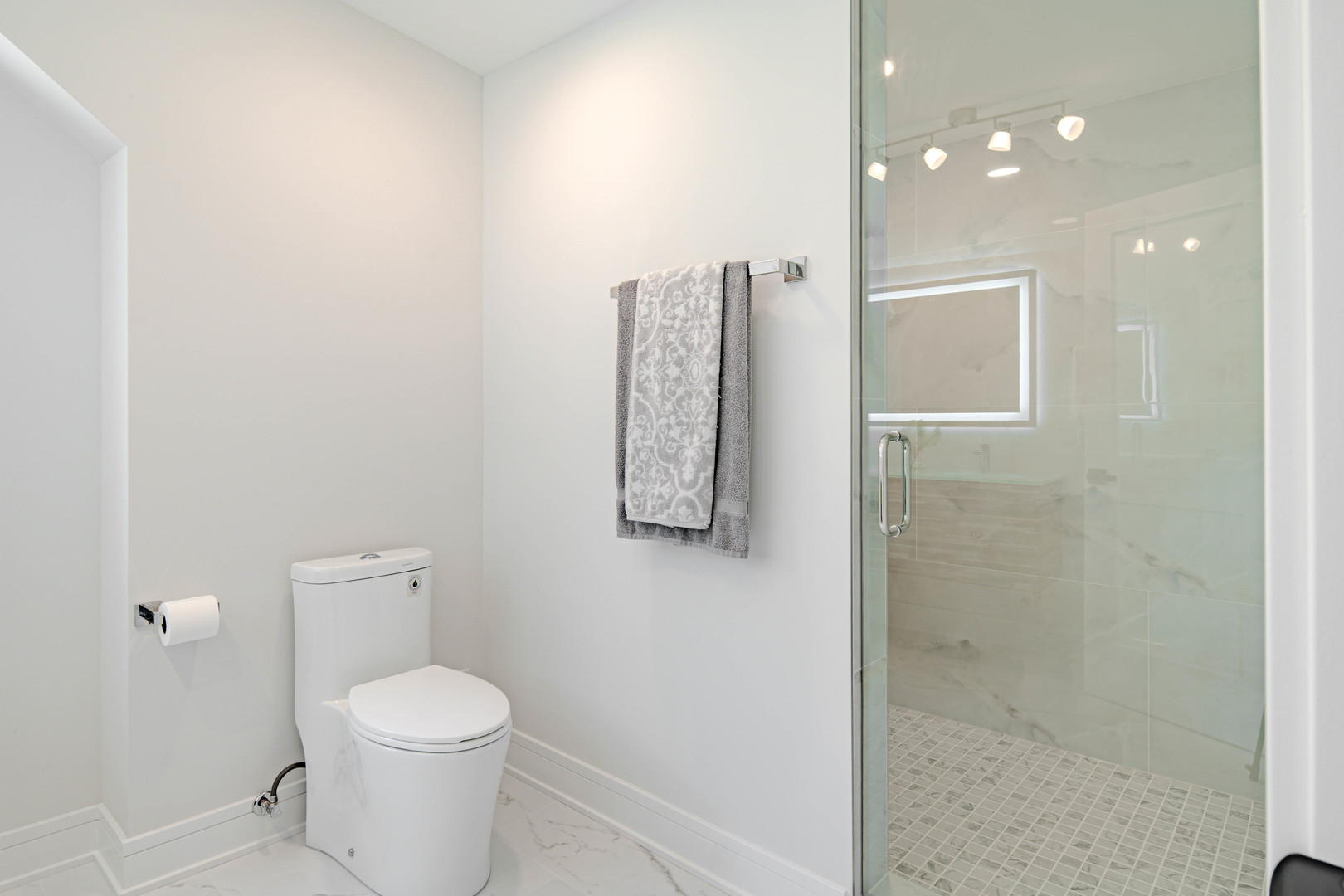 1823 E Park Place Property Photo 17