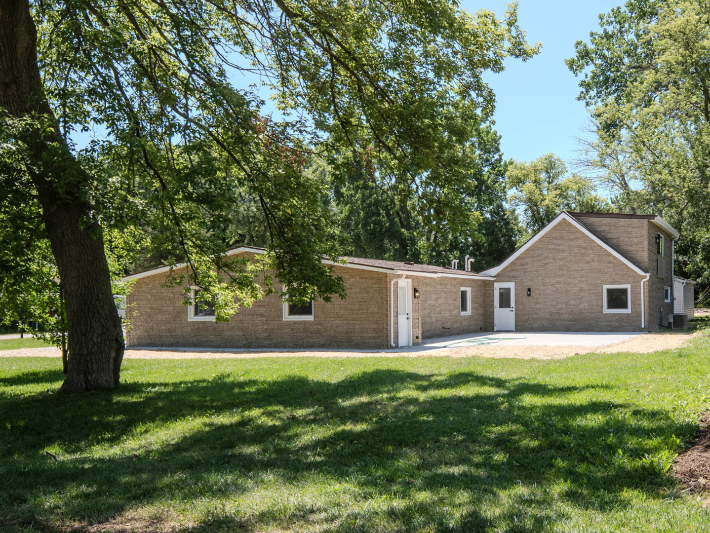 1823 E Park Place Property Photo 21