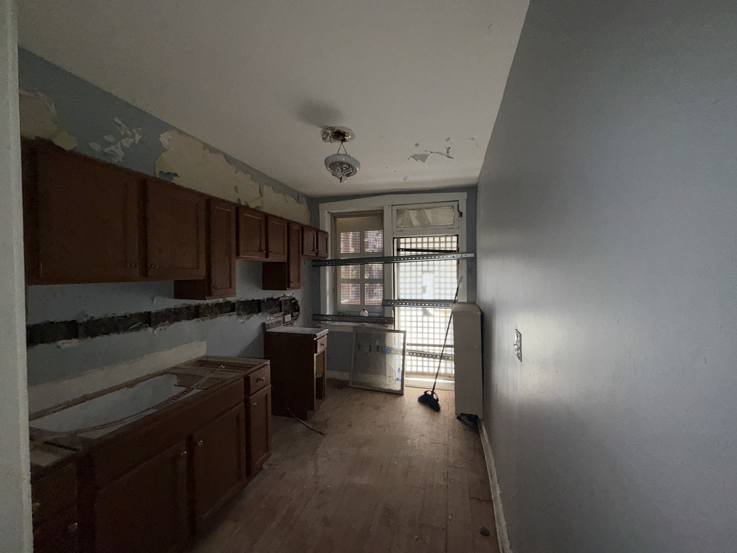 6751 S Chappel Avenue Property Photo 8