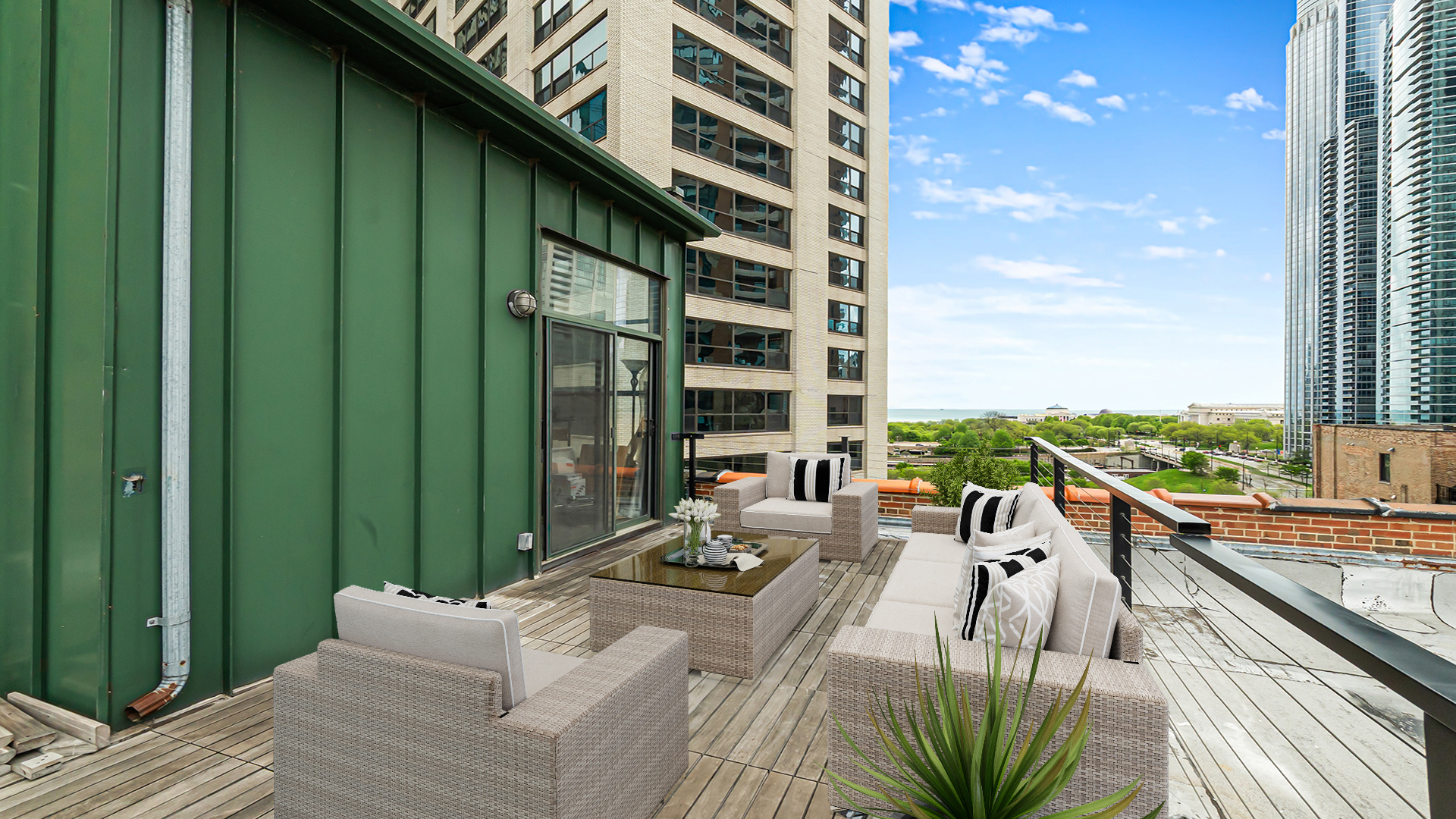 1133 S Wabash Avenue 806 Property Photo 2