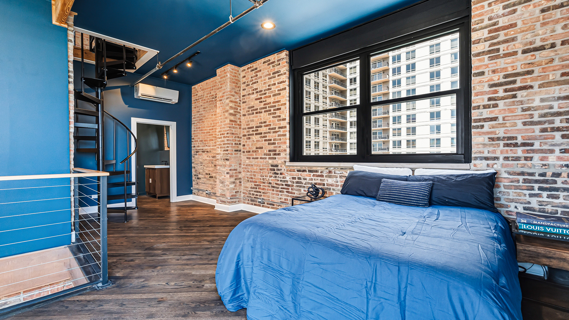 1133 S Wabash Avenue 806 Property Photo 23