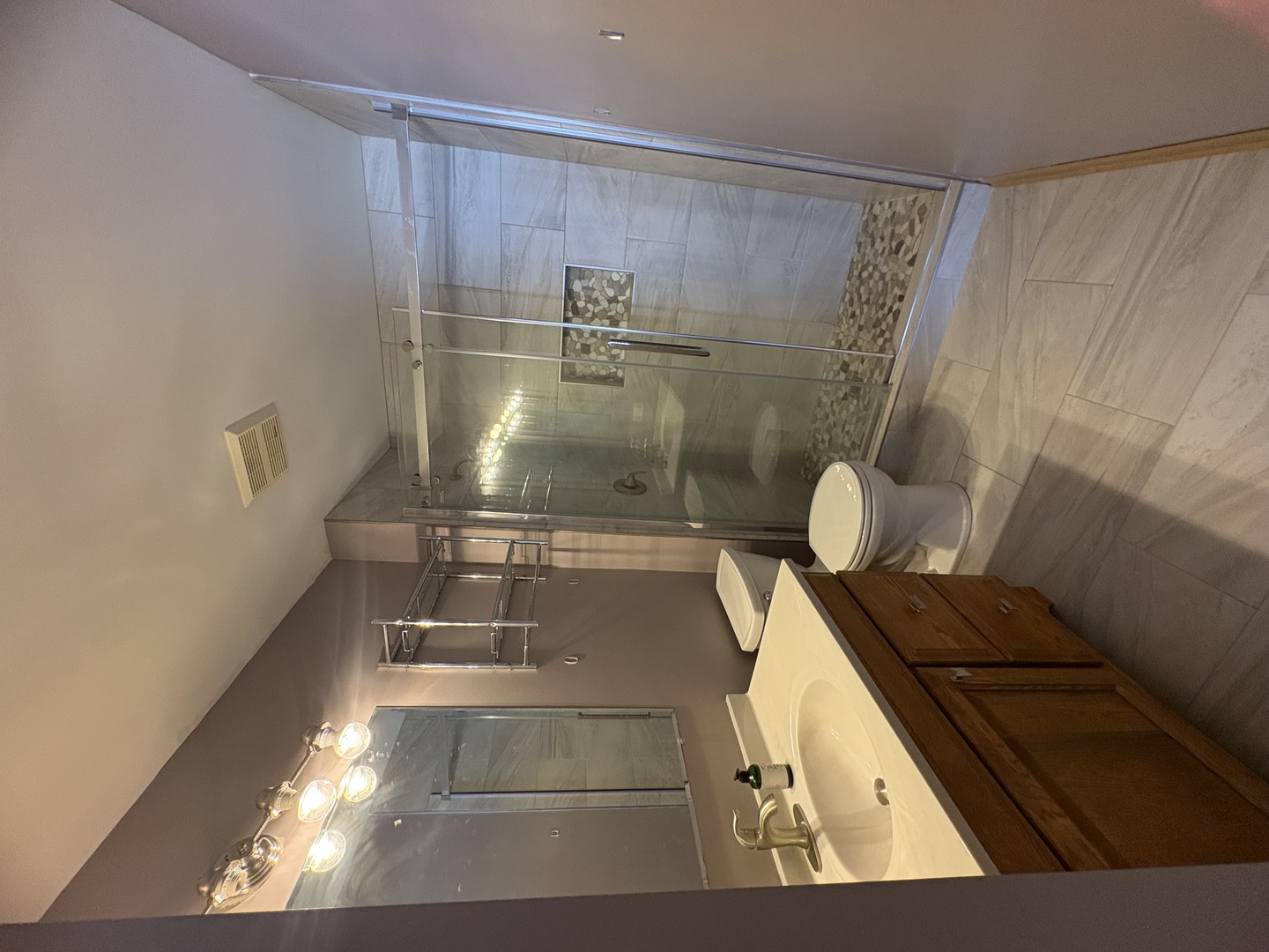 12718546 Property Photo 14