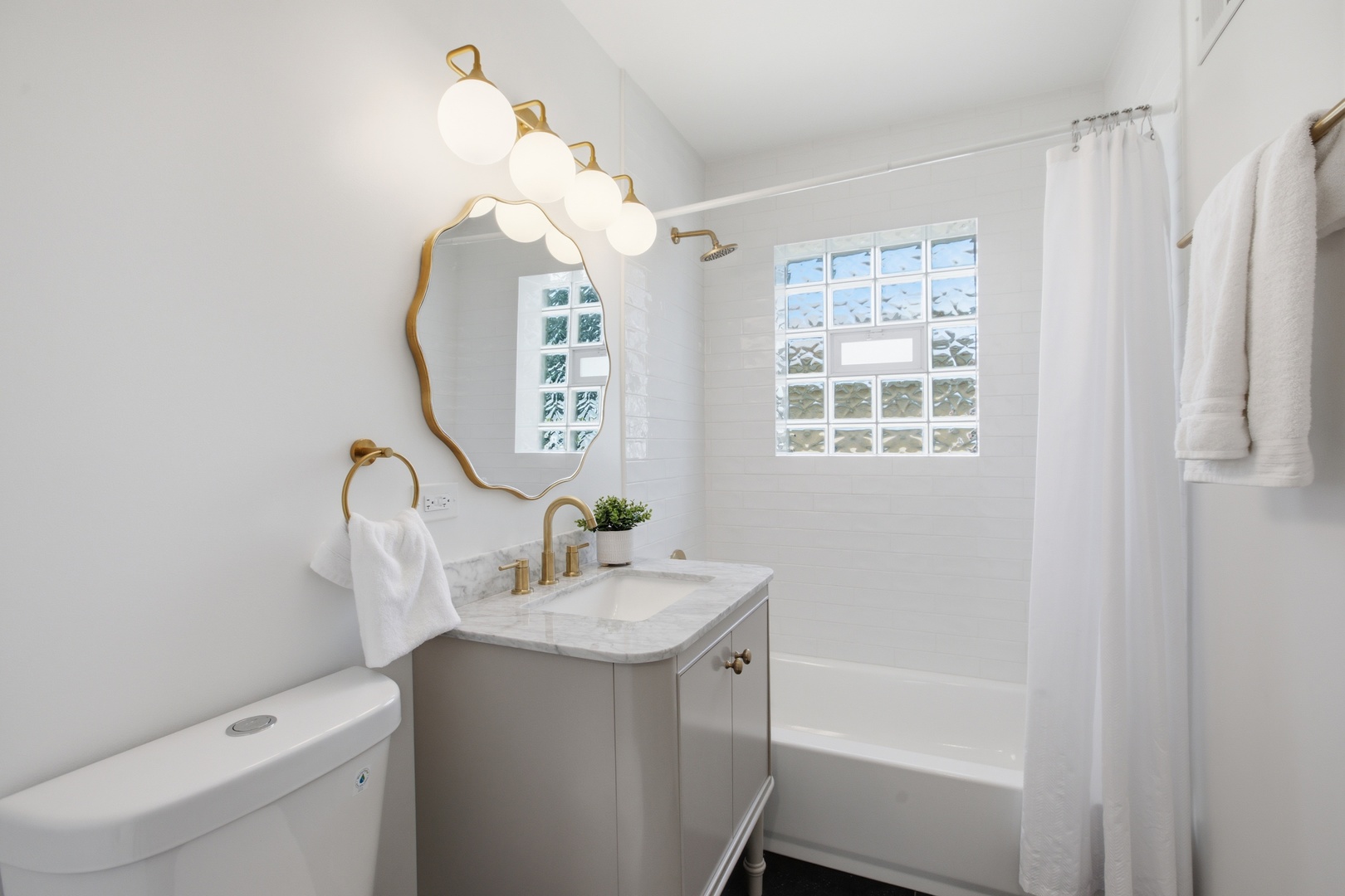 11157 Shaw Street Property Photo 9