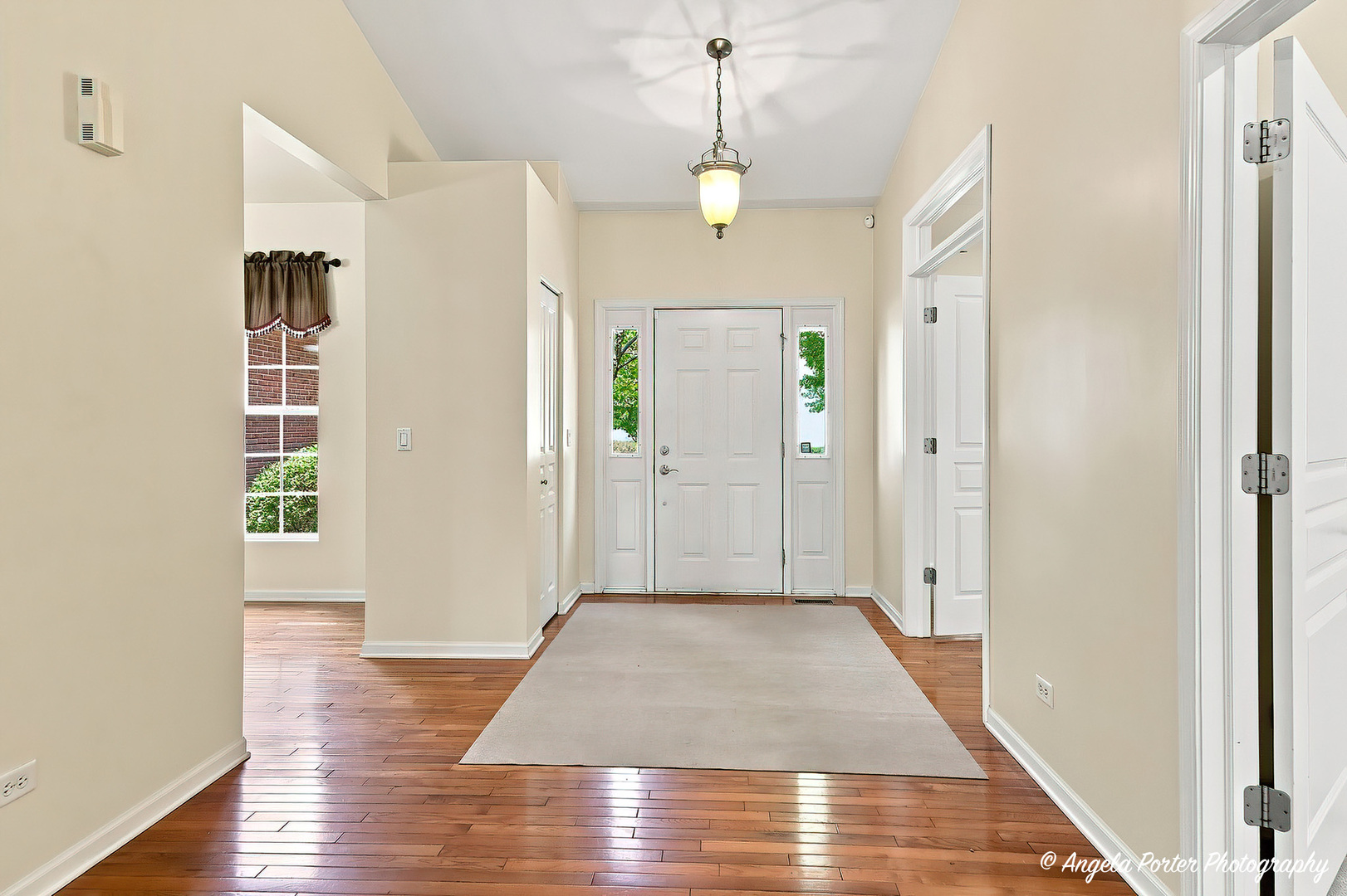 3211 Kendall Crossing Property Photo 3