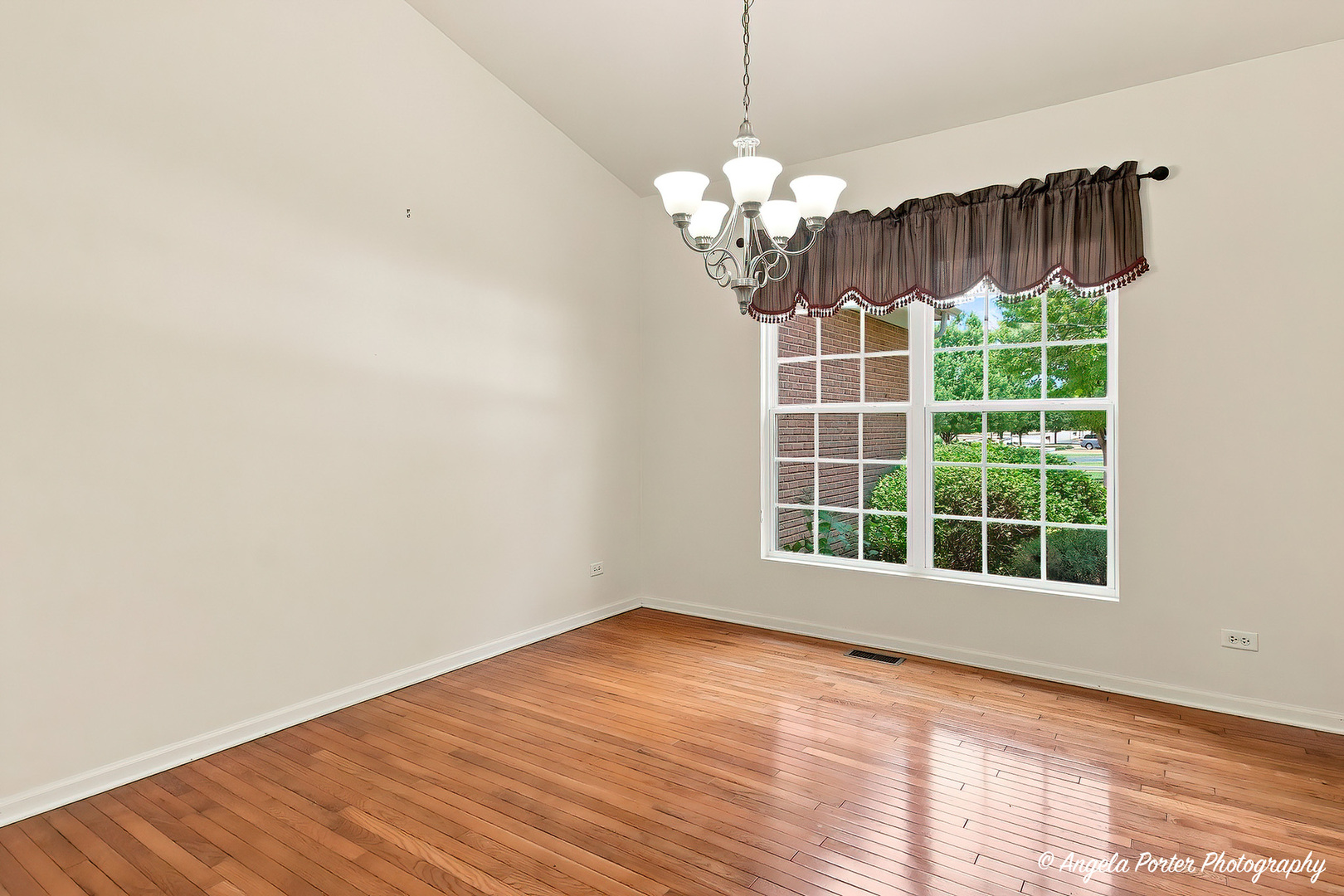 3211 Kendall Crossing Property Photo 7