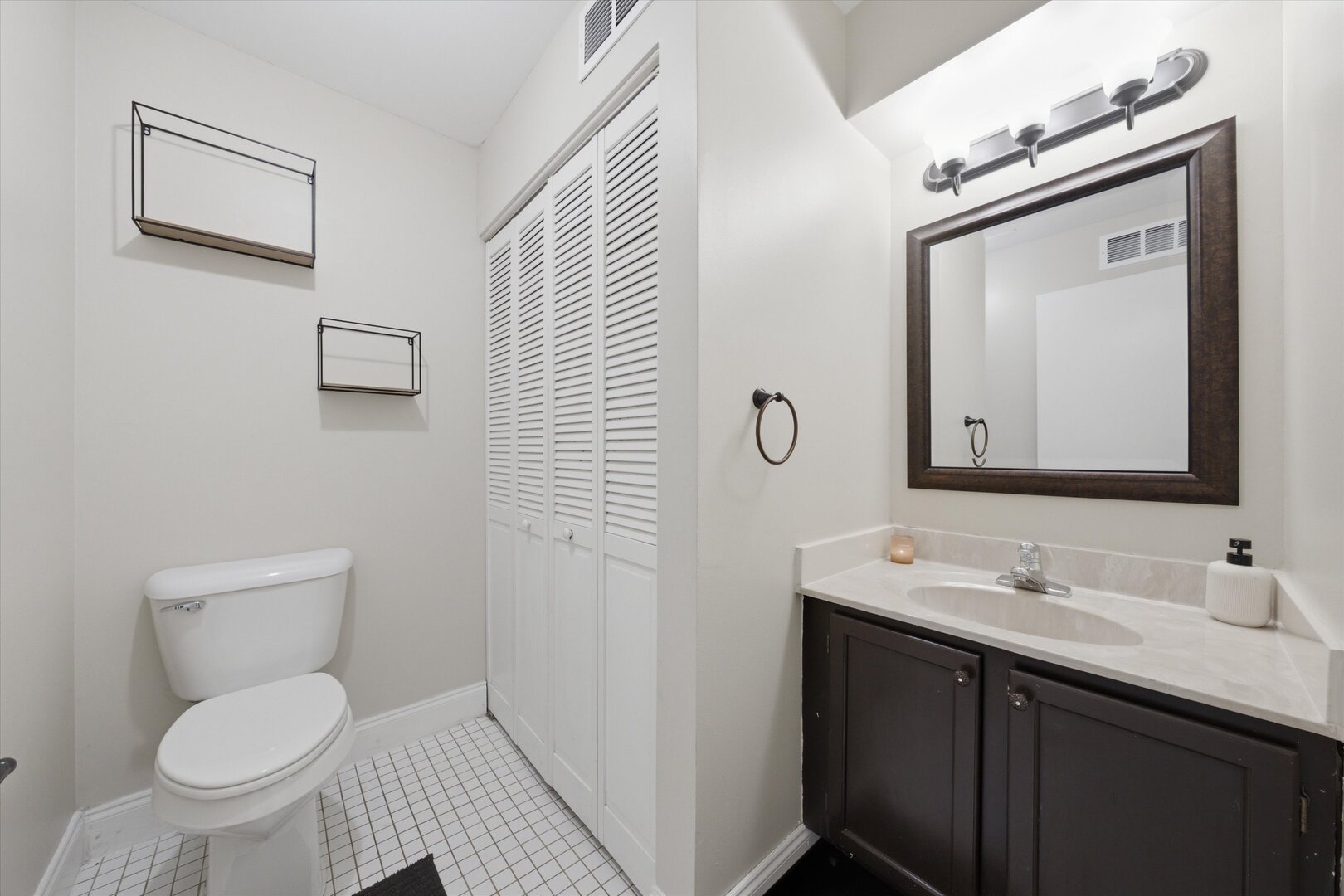8321 Highpoint Circle D Property Photo 11