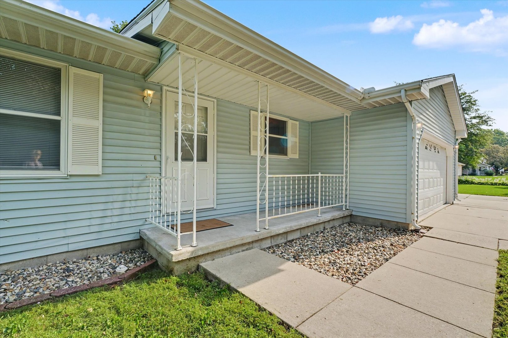 2618 W John Street Property Photo 4