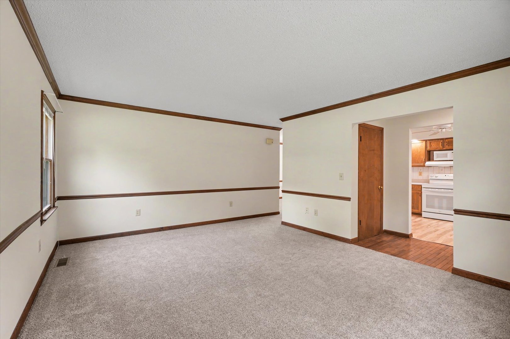 2618 W John Street Property Photo 10