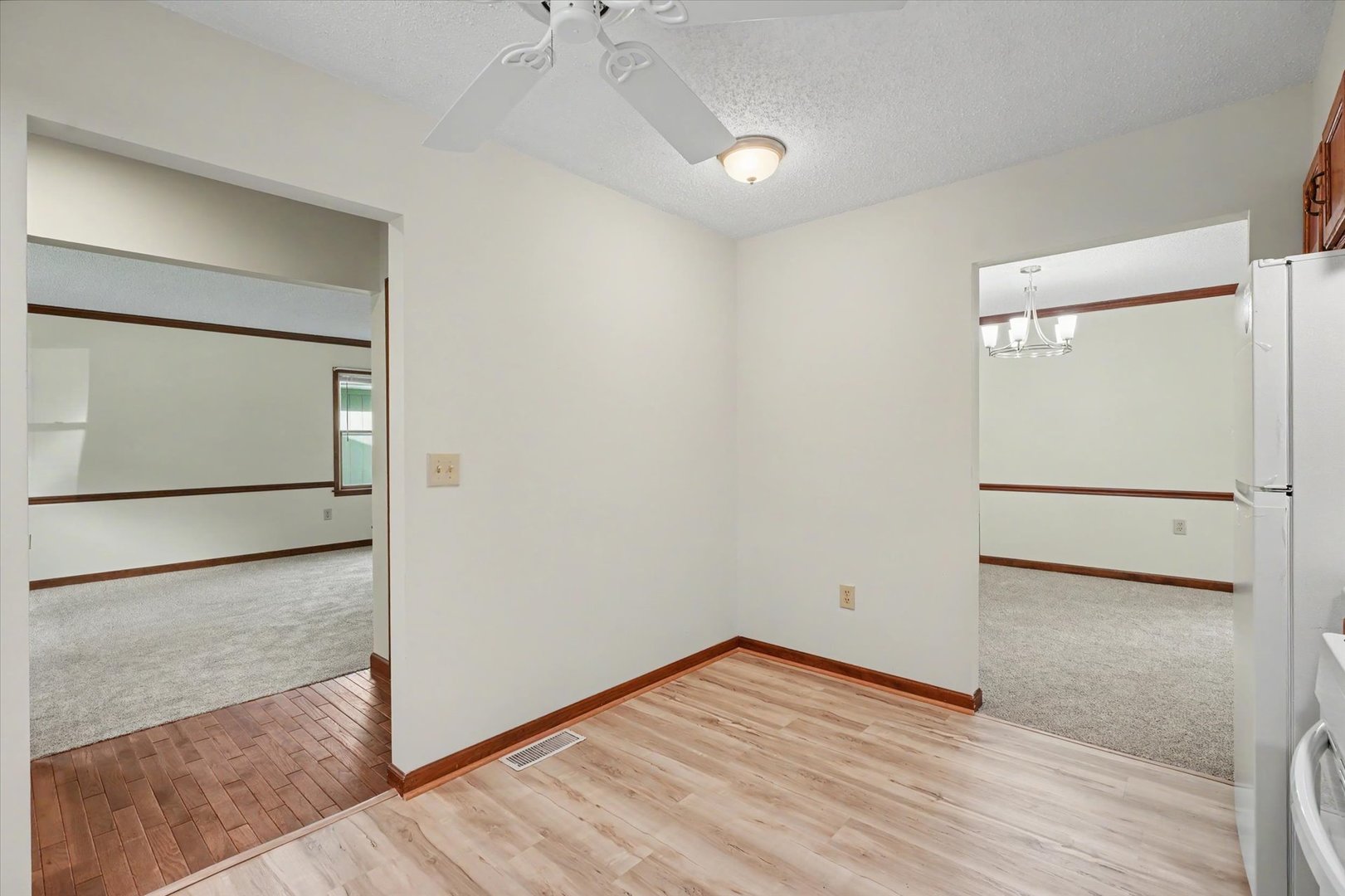 2618 W John Street Property Photo 13