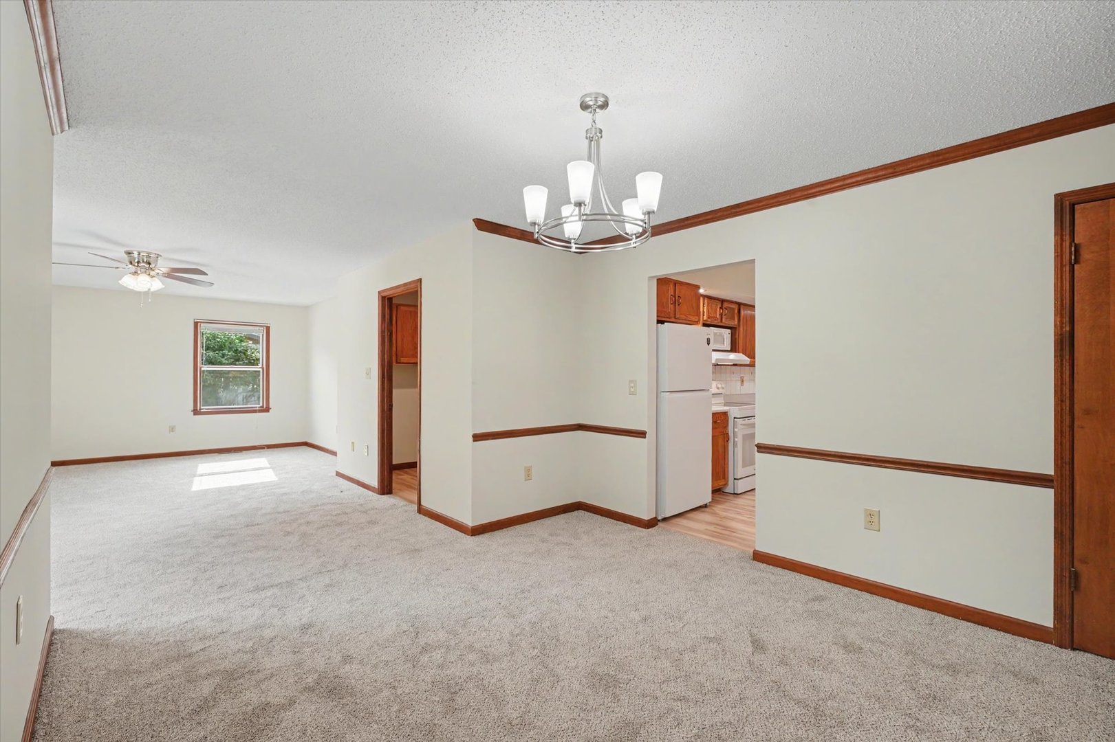 2618 W John Street Property Photo 16