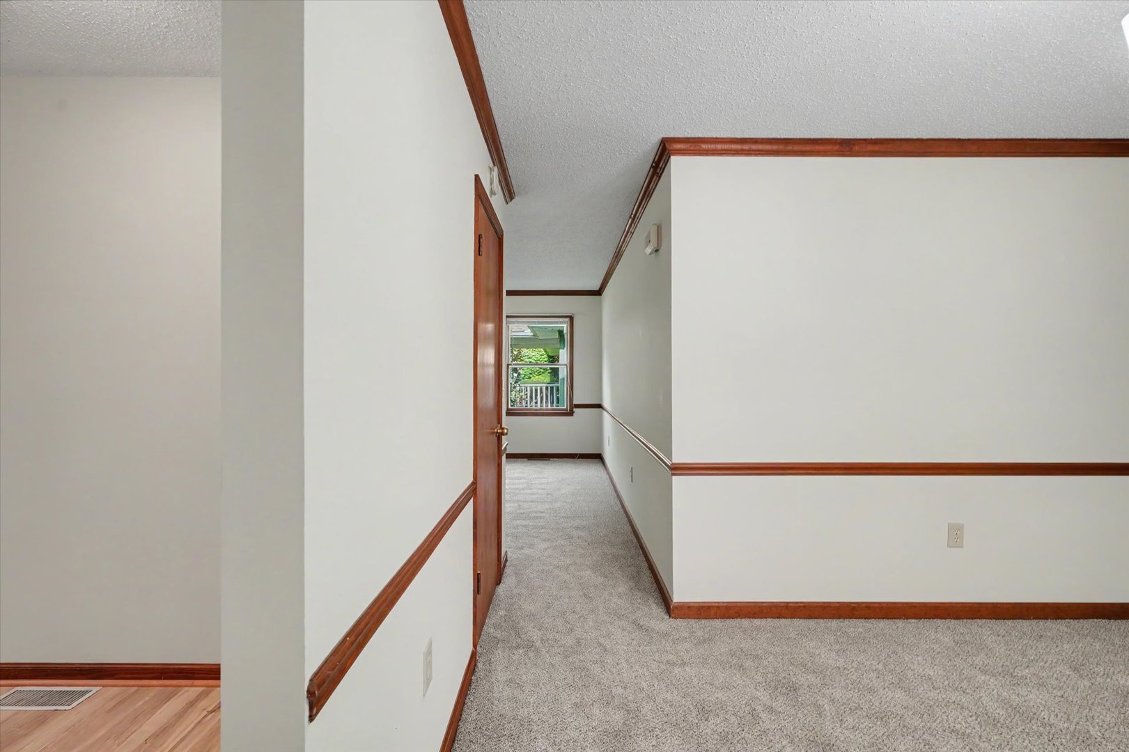 2618 W John Street Property Photo 18