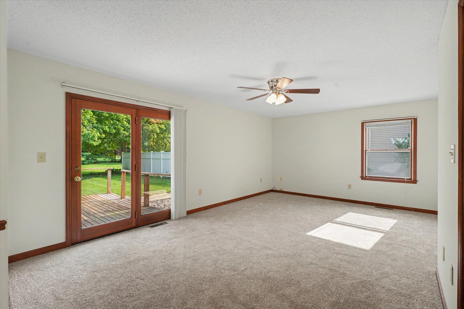 2618 W John Street Property Photo 19