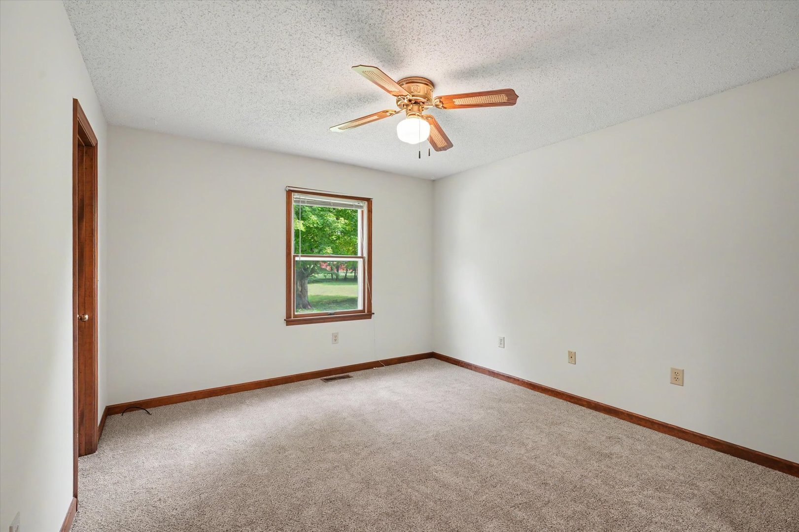 2618 W John Street Property Photo 25
