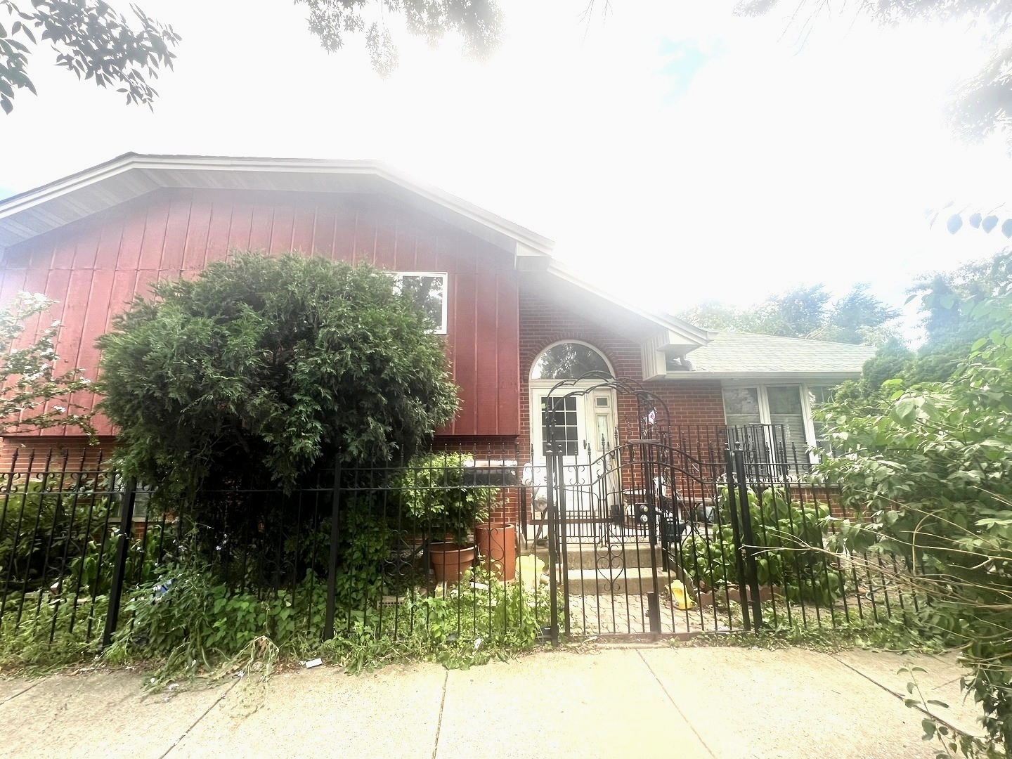 3000 W 38th Street Property Photo 2