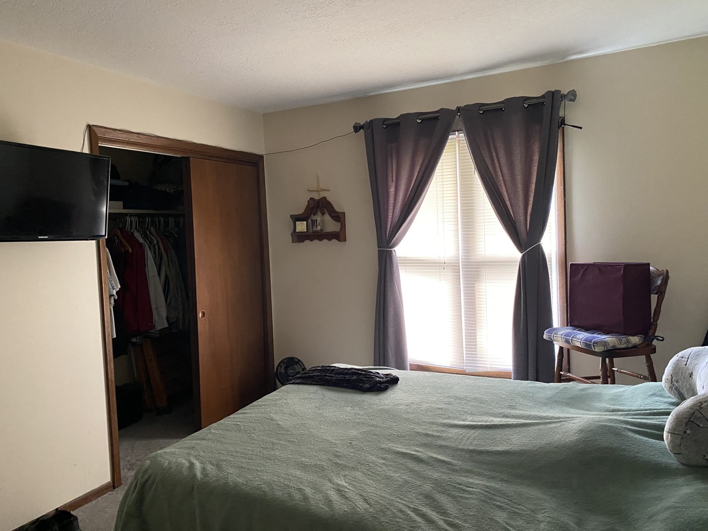 2356-58 Hillandale Road Property Photo 7
