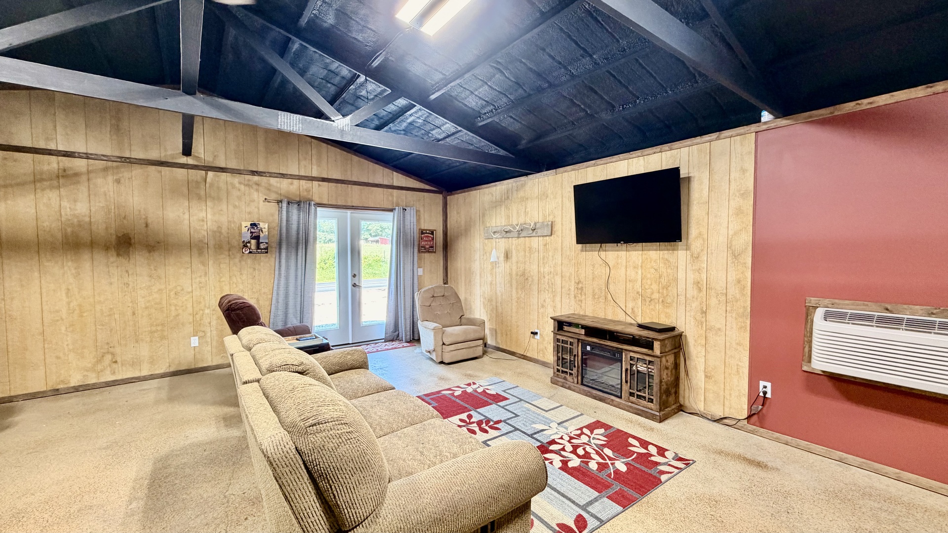 1706 County Highway 13 Property Photo 9