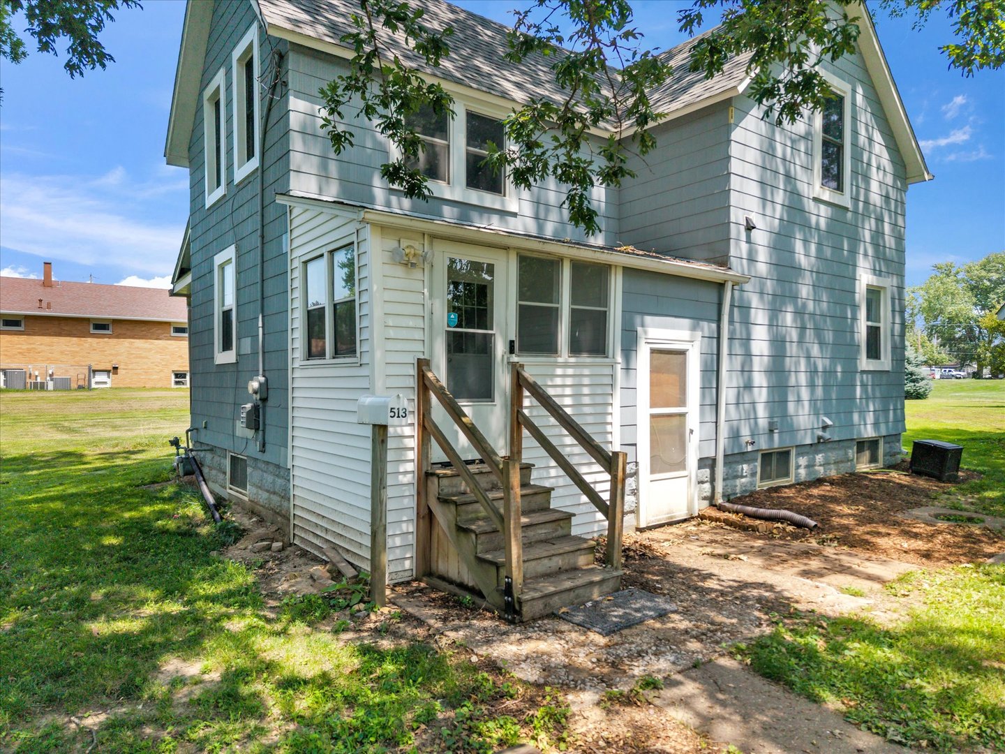 513 12th Street Property Photo 8