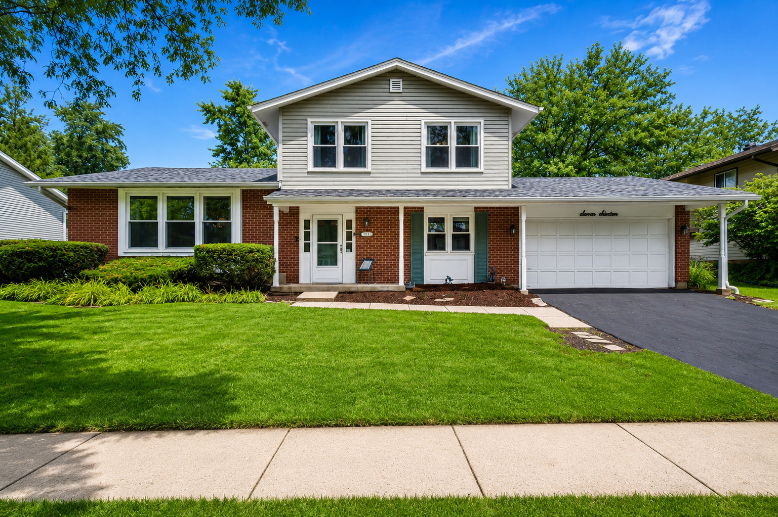 716 Dorchester Drive Property Photo 1