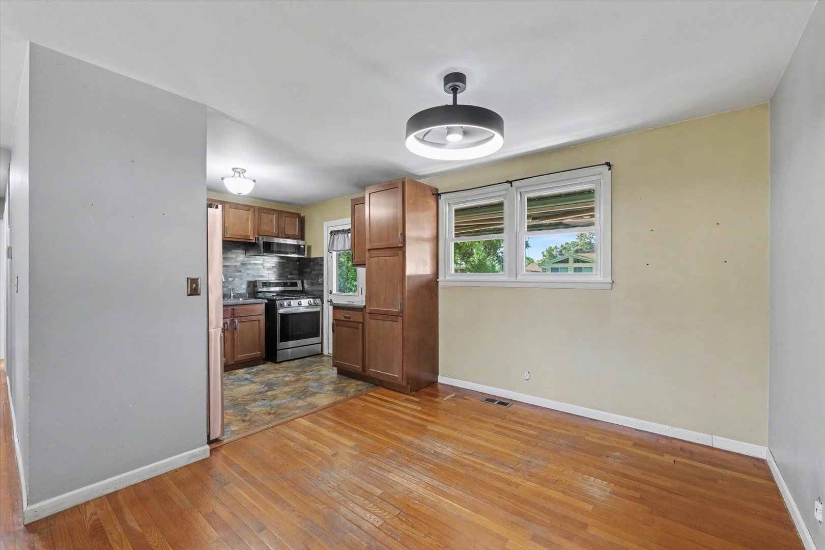 1524 Gates Drive Property Photo 9