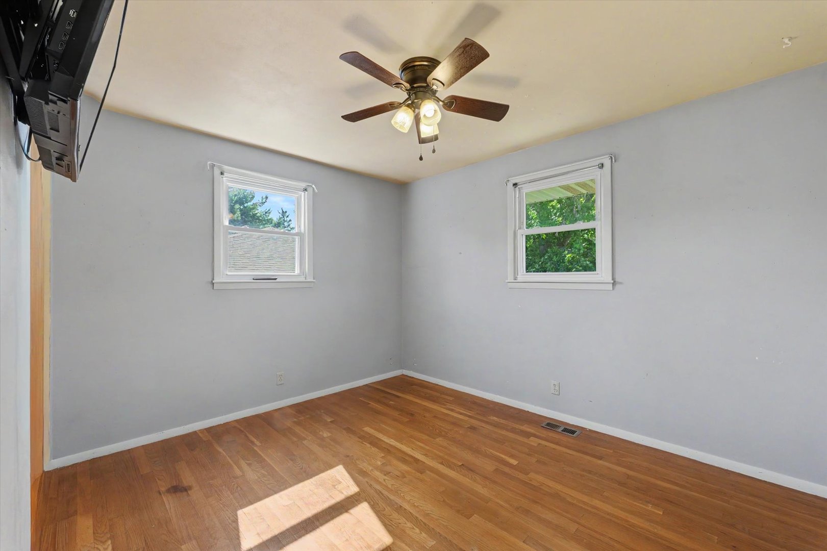 1524 Gates Drive Property Photo 17