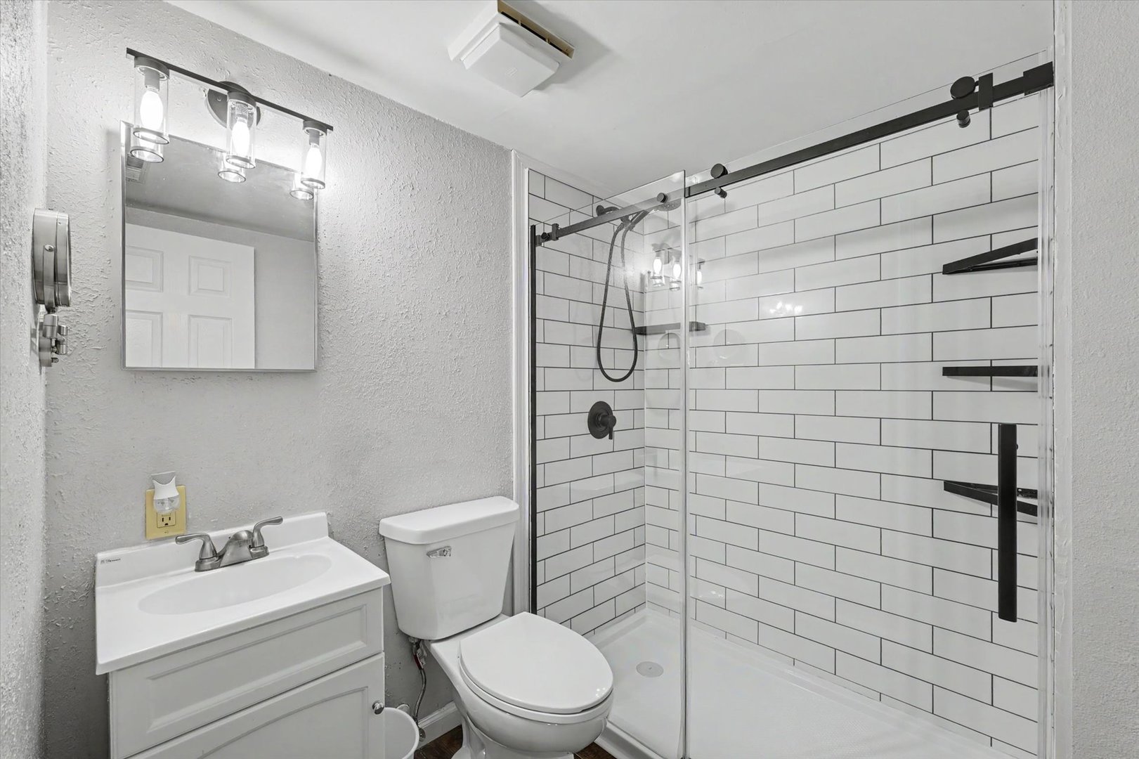 1524 Gates Drive Property Photo 30