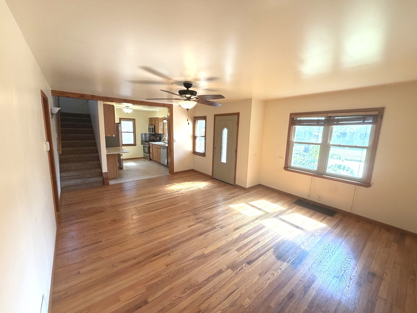 479 S Winfield Avenue Property Photo 5