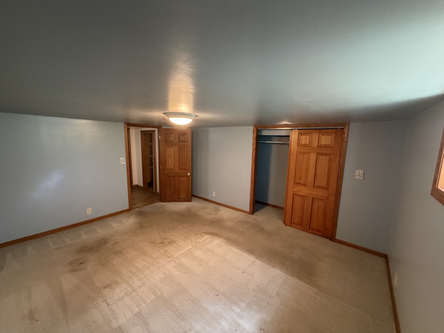 479 S Winfield Avenue Property Photo 18