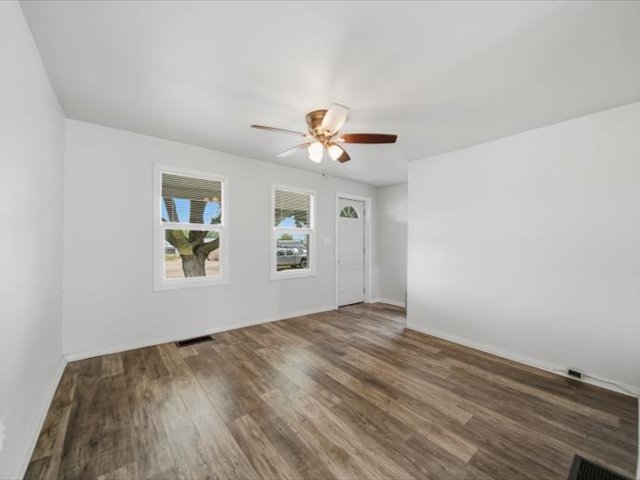 322 E Carroll Street Property Photo 6