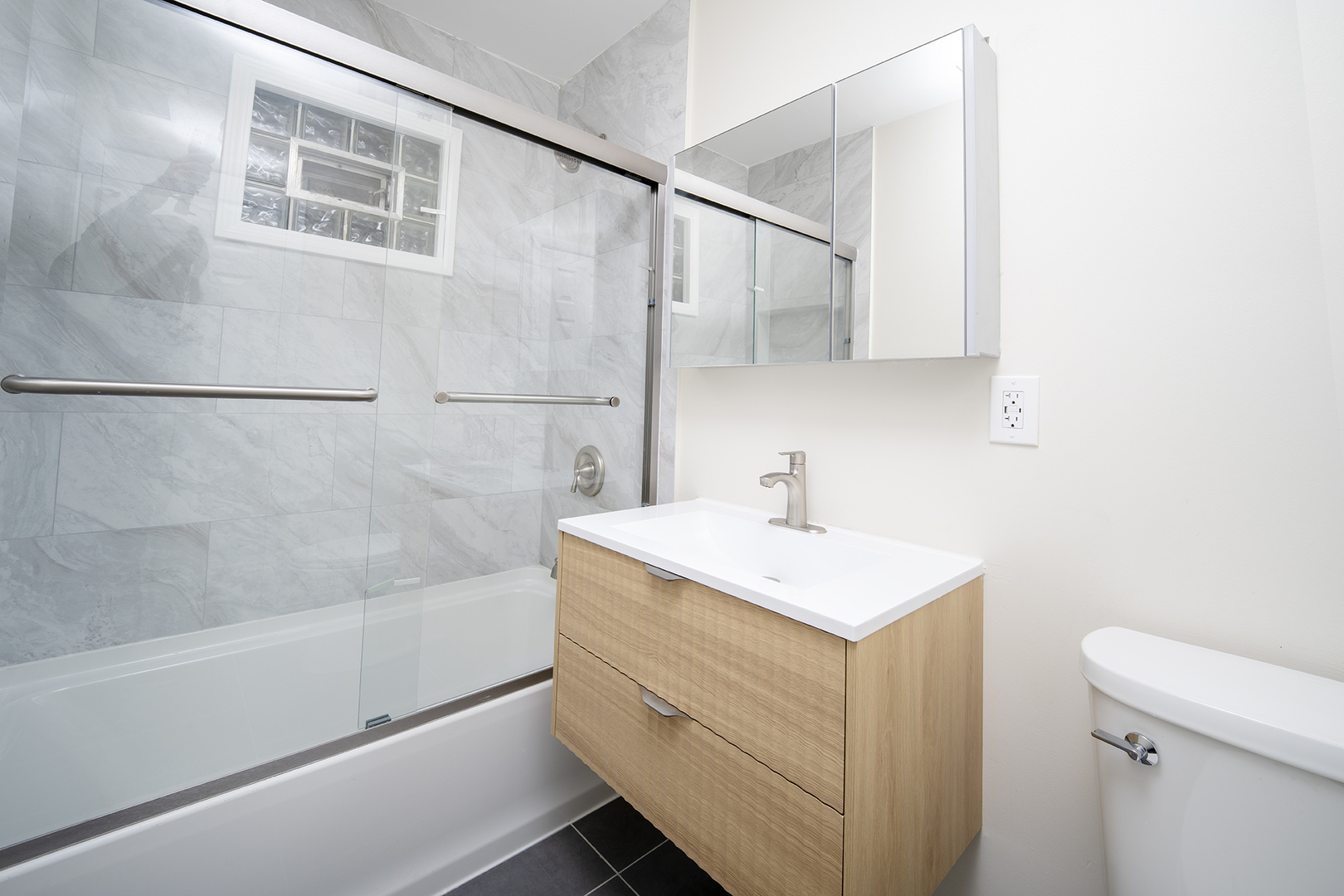 328 Oswego Street Property Photo 6