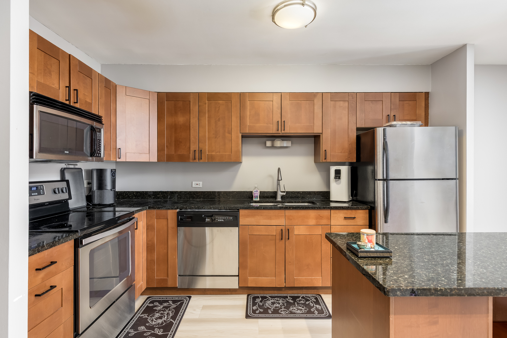 1660 N La Salle Drive 2306 Property Photo 10