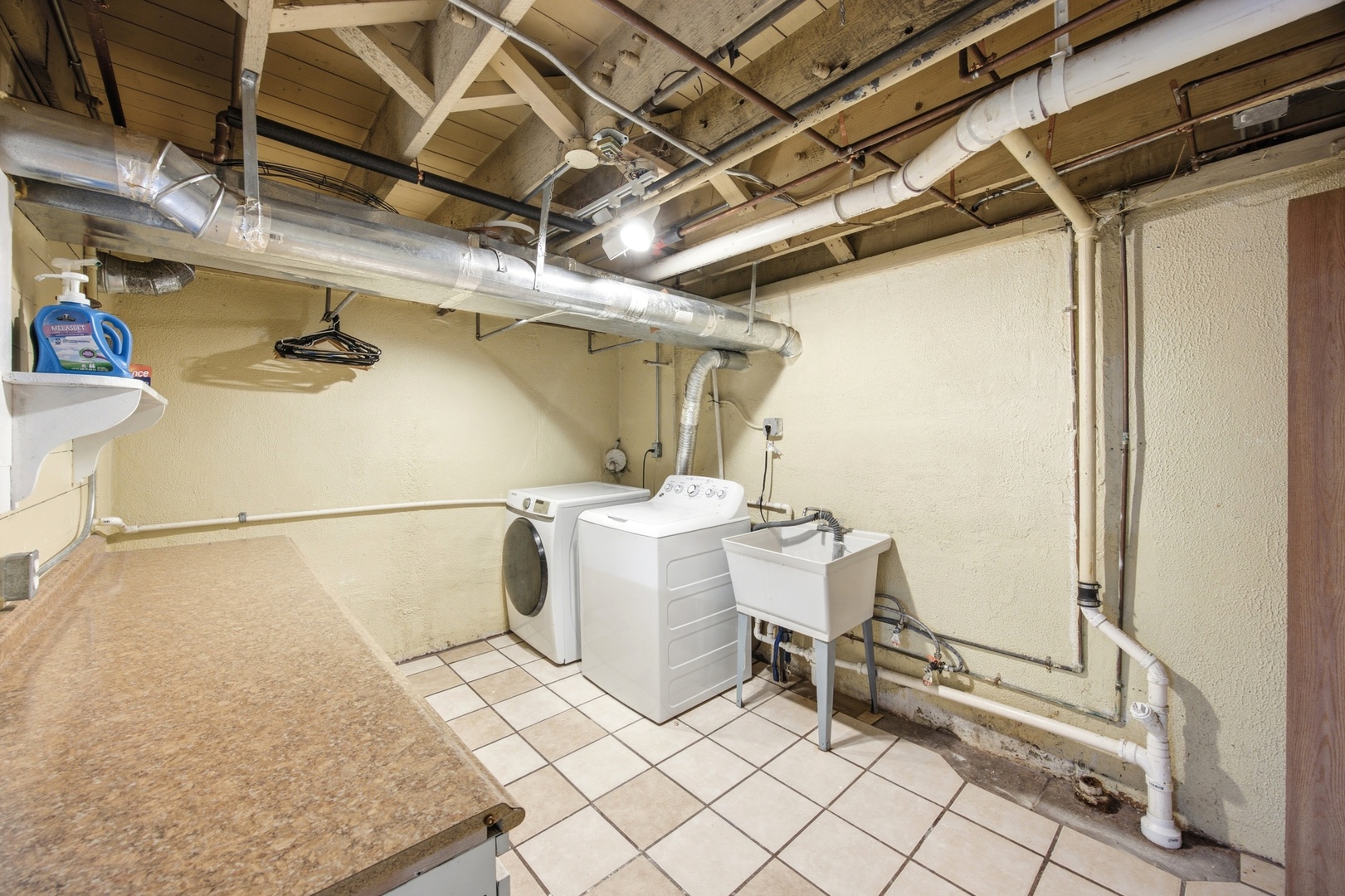 186 N Du Bois Avenue Property Photo 46