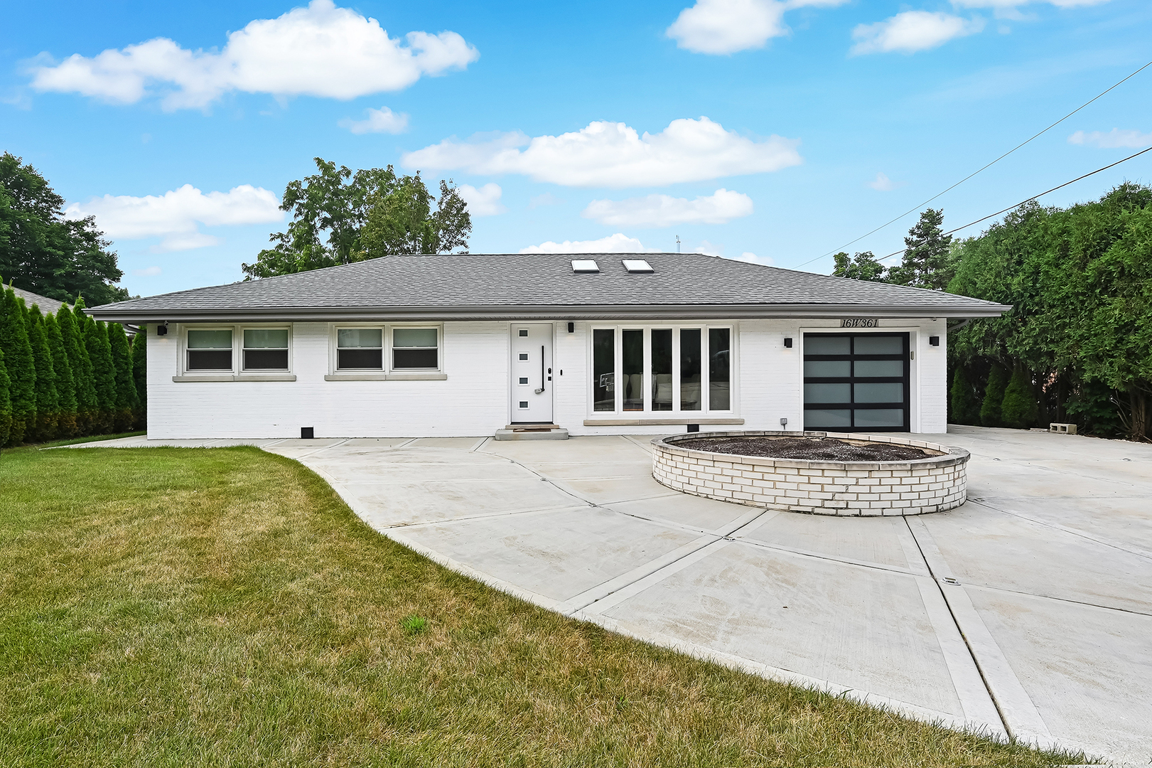 16w361 95th Place Property Photo 1