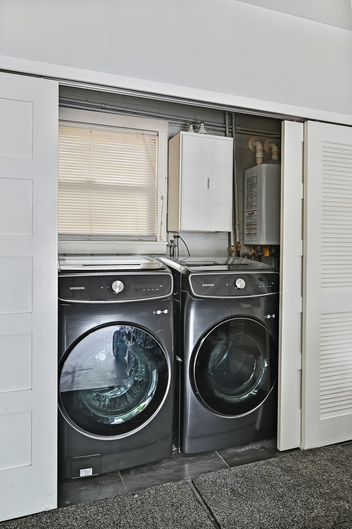 16w361 95th Place Property Photo 14
