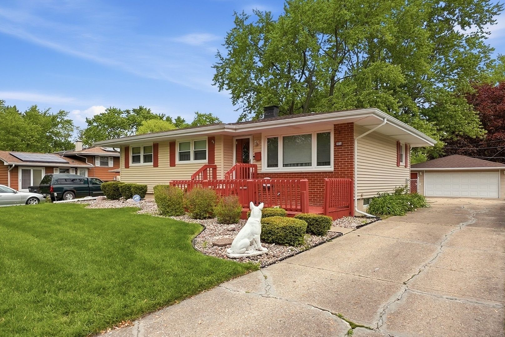 18833 Park Avenue Property Photo 2