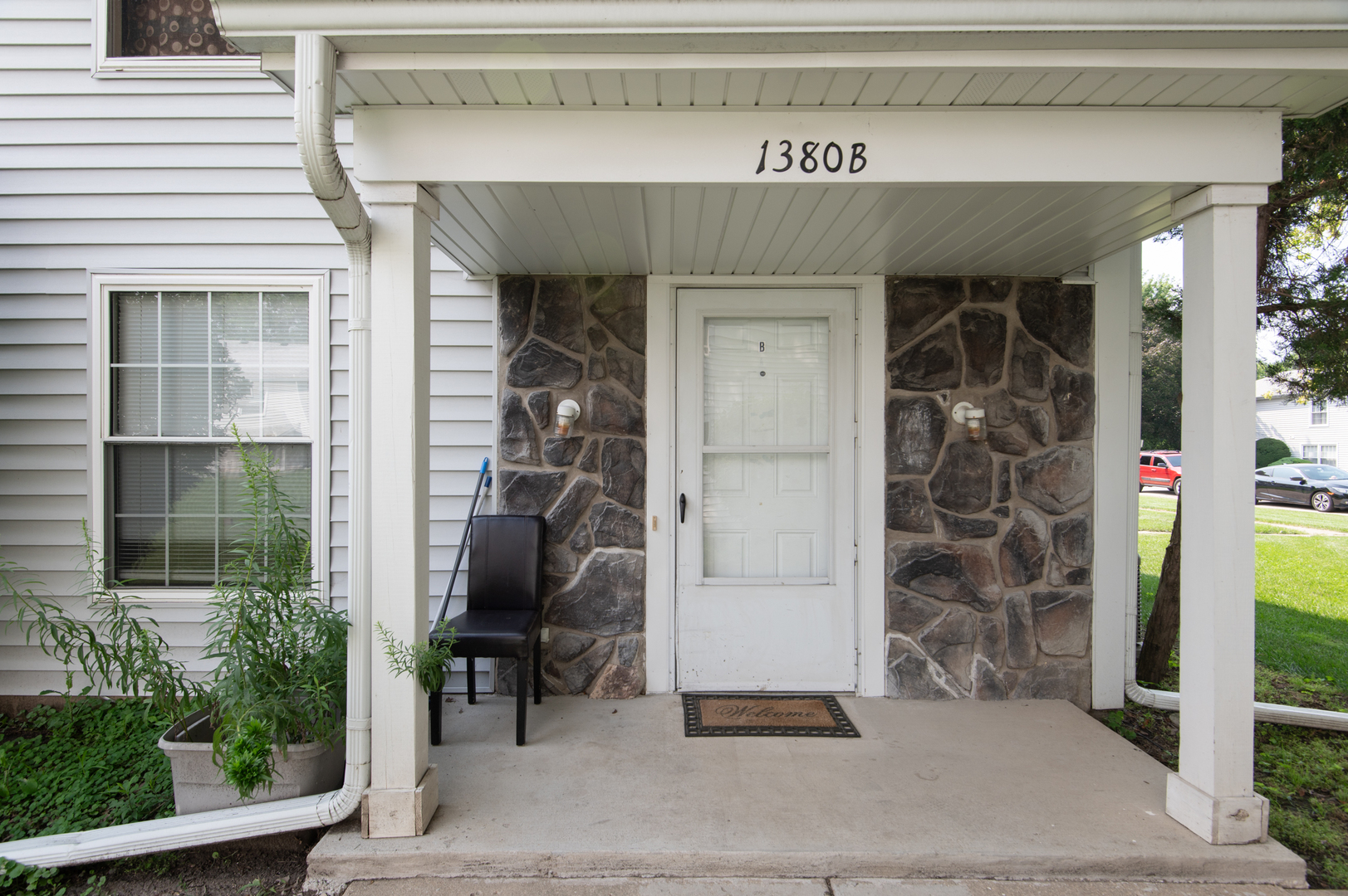 1380 N Glen Circle B Property Photo 6