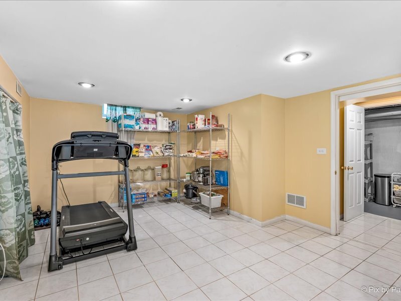 8224 N Oleander Avenue Property Photo 38