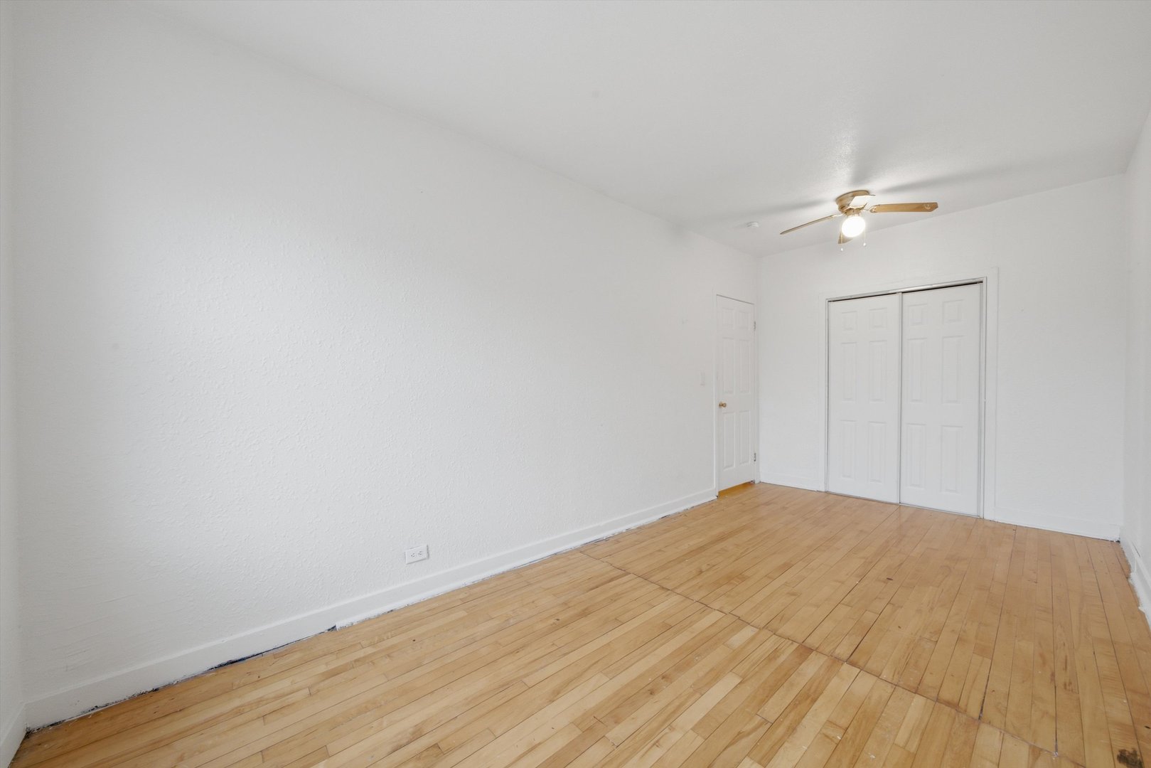 125 N 22nd Avenue Property Photo 4